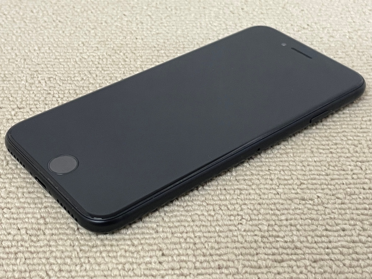 中古品 Apple アップル iPhone SE 第2世代 128GB ブラック SIMロック 