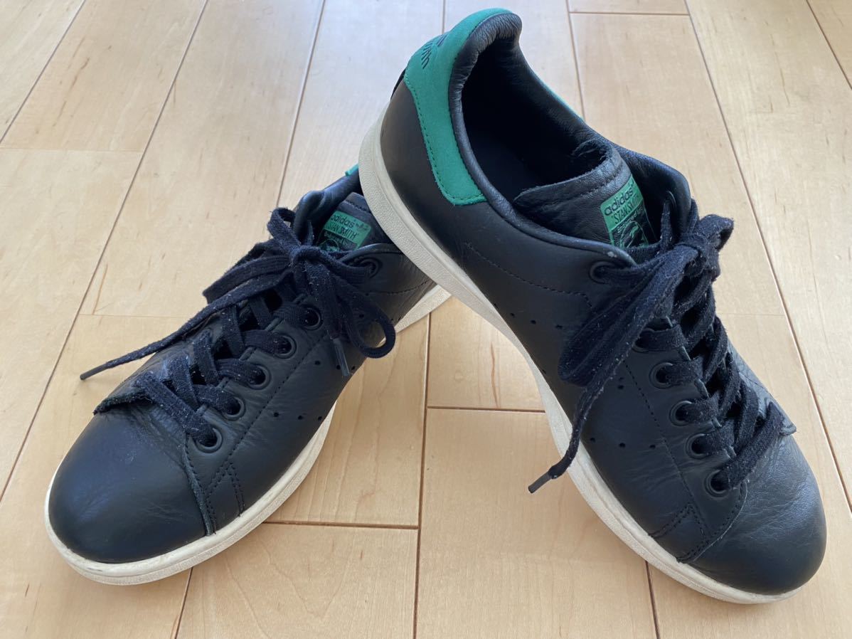 定番人気，新作登場 アディダス スタンスミス 黒 サイズ７ ２５ｃｍ STAN SMITH BZ0458 傷汚れ有 箱付き(25.0cm)｜売買されたオークション情報、yahooの商品情報をアーカイブ公開 - オークファン 25.0cm