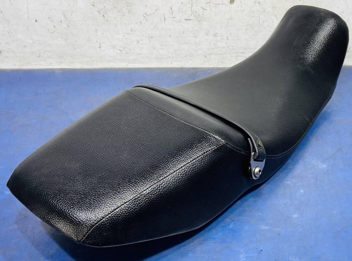 FTR223 MC34 純正シート