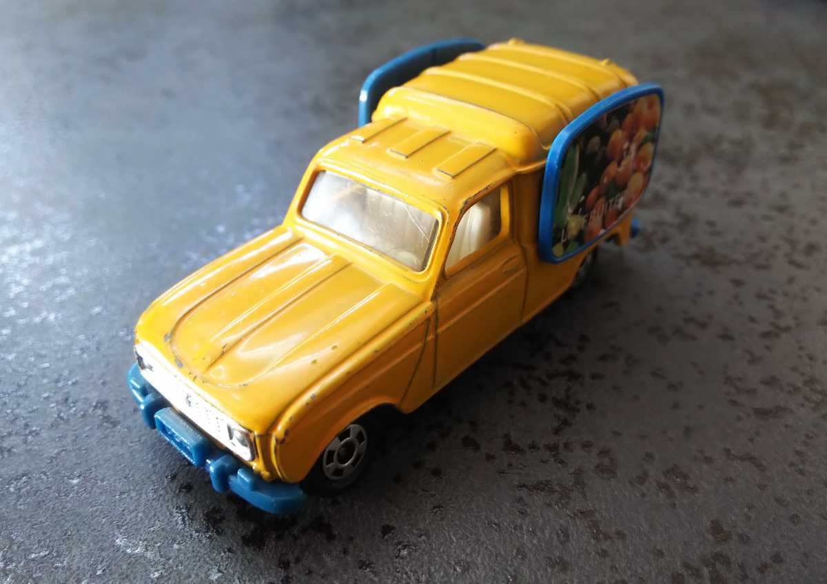 トミカ F12 ルノー4 フルゴネット 青箱 外国車シリーズ 日本製 ルノーキャトル 商用車 公用車 売買されたオークション情報 Yahooの商品情報をアーカイブ公開 オークファン Aucfan Com