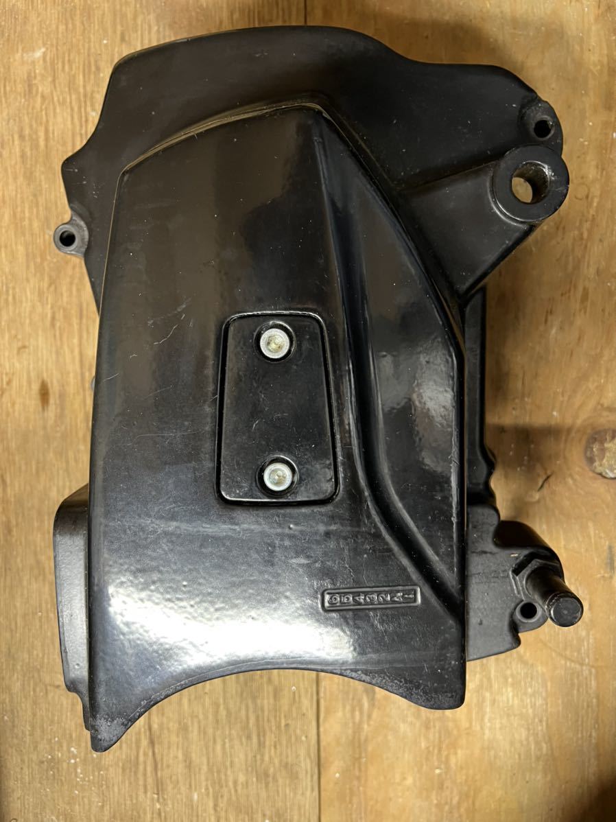 z400gpスプロケットカバー