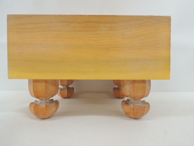 囲碁盤 本榧 板目木裏 脚付き 5.6寸 ヘソ有 桐箱