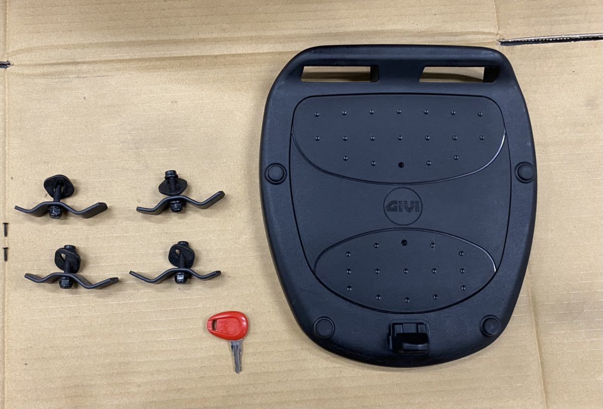 GIVI 【モノロックケース】B47 BLADE 定価37400円 【公式通販】