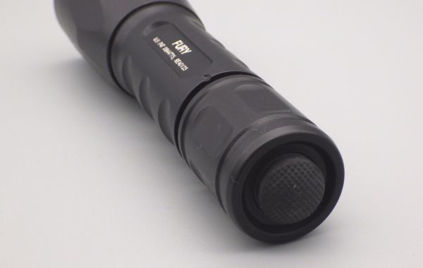 ○中古 SUREFIRE シュアファイア FURY LEDフラッシュライト P2X-B-BK