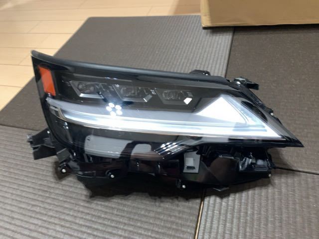 LEXUS LX 右のみヘッドライト