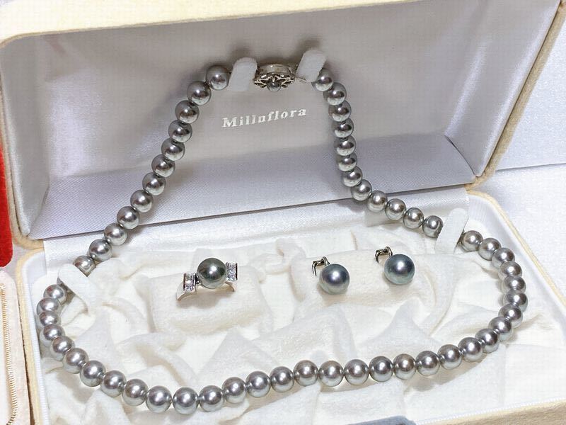 まとめ大量パール水晶などセット物やブローチ指輪ネックレス