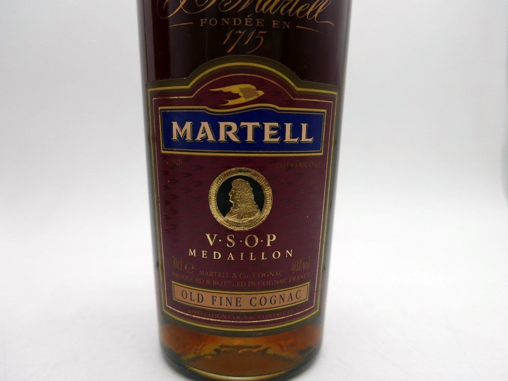 【古酒】マーテル　 スリースター　ブランデー　700ml　40%　未開栓 古酒マーテル スリースター ブランデー 700ml 40% 未開栓 1円～ 未開