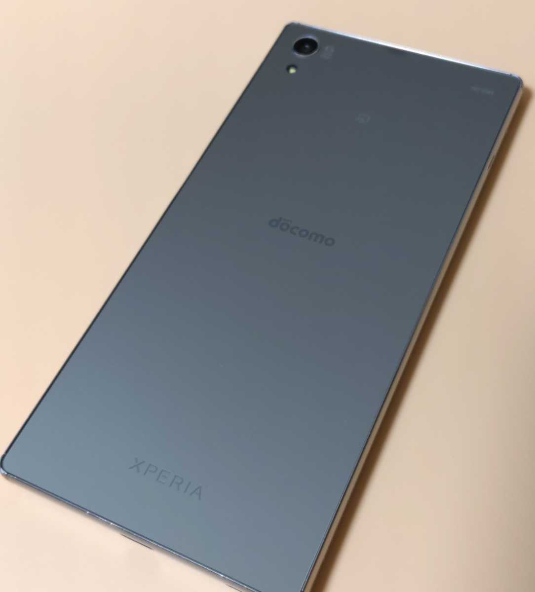 ◇レア機◇ SIMフリー Xperia Z5 Premium クローム SO-03Hドコモ SIM