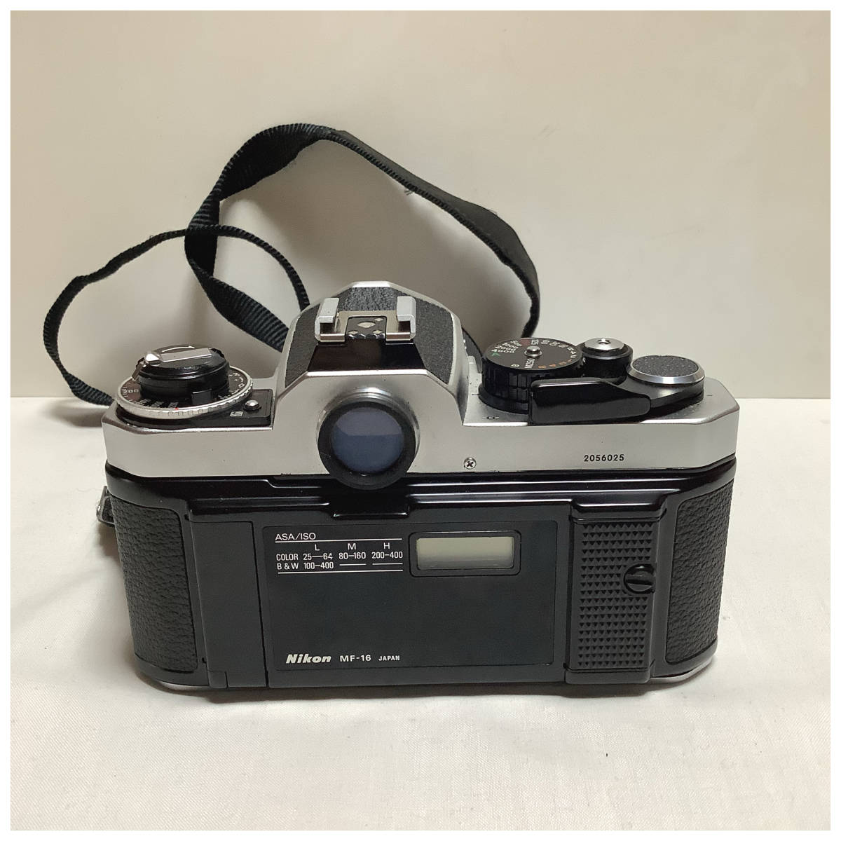 Nikon FE2 ニコン シルバー フィルム一眼レフ Nikonのフィルムカメラ