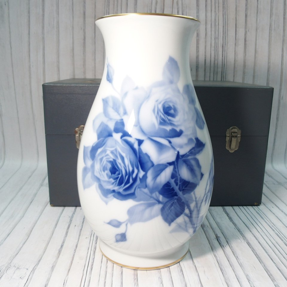 m002 E1保管品 大倉陶園 OKURA ブルーローズ 薔薇 バラ 花瓶