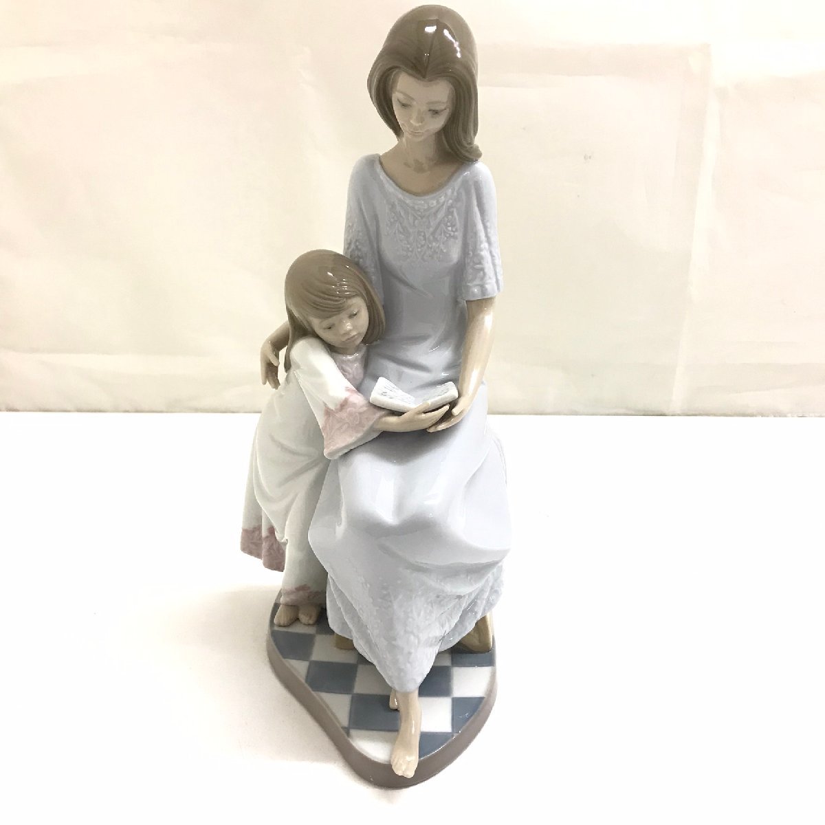 リヤドロ LLADRO 陶器人形 おやすみ前のご本 希少品 中古美品 リヤドロ LLADRO 陶器 人形 置物 オブジェ 美術品 5457