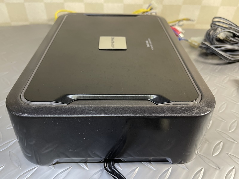 アルパイン SWE-1500 パワードサブウーファー 中古品です。 動作確認OK