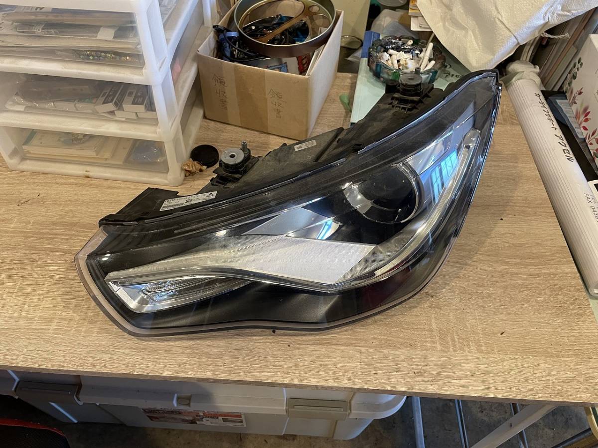 お買い得，100%新品 アウディ A1 H24 8XCAX 純正 折れ割れなし 助手席 左 ヘッドライト 8X0941005A 000000004363553(ヘッドライト)｜売買されたオークション情報、yahooの商品情報をアーカイブ公開 - オークファン アウディ用