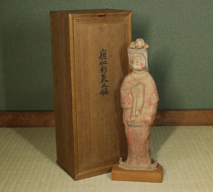 本物 唐加彩武人俑 日本伝世品 文化遺産オンライン 加彩武人俑 |