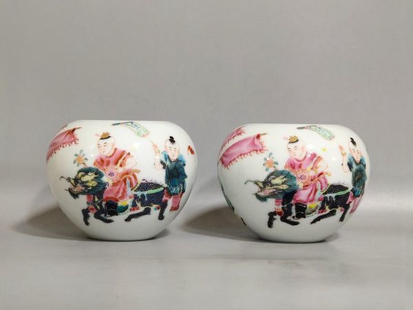 セール，限定SALE 「清 雍正年製 陶磁器 粉彩麒麟送子 蘋果水洗一対」