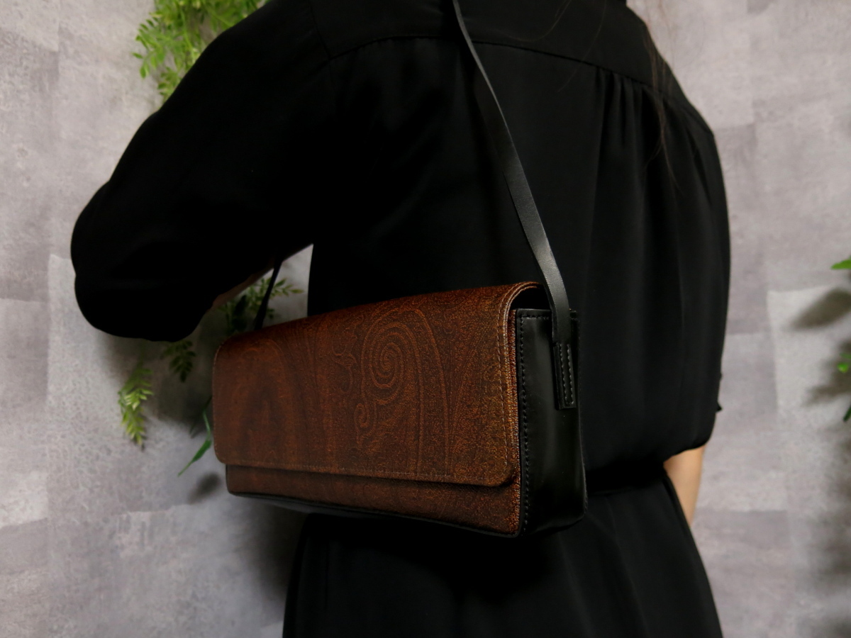 ○超美品○ETRO エトロ○ペイズリー○PVC カーフ レザー 本革 