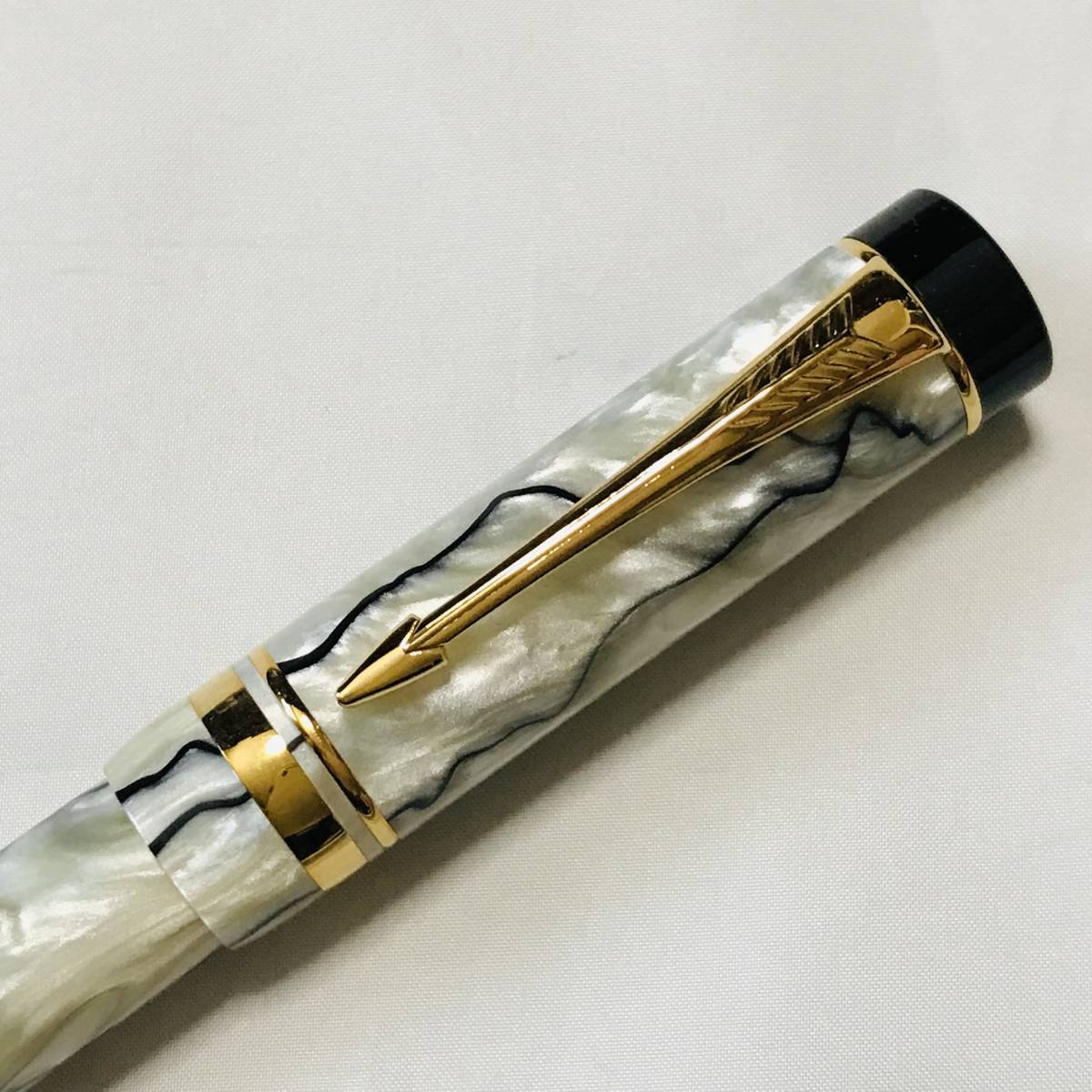 PARKER パーカー万年筆 デュオフォールド マーブル パール＆ブラック
