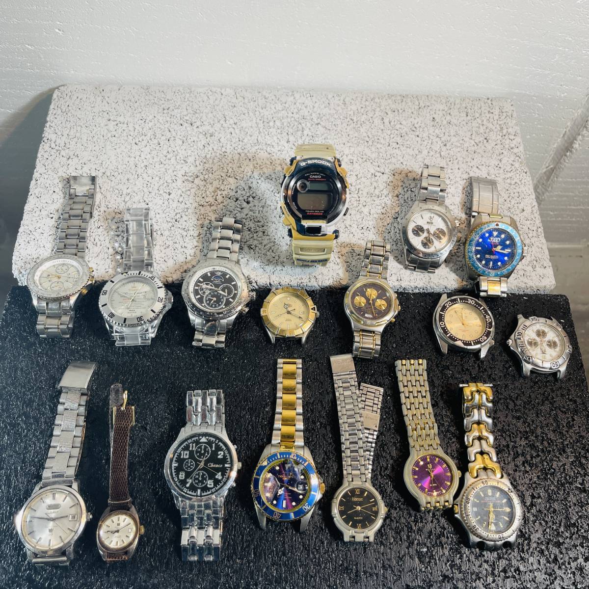 g-shock-dw6900-vibrant-white-dw6900rcs-7-513900