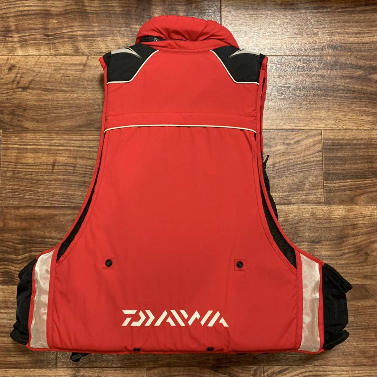 【中古美品】ダイワ DF-3506 バリアテック 枕付きフロートベスト L バリアテック ダイワ DF-3506 枕付きフロートベスト L 中古美品ダイワ