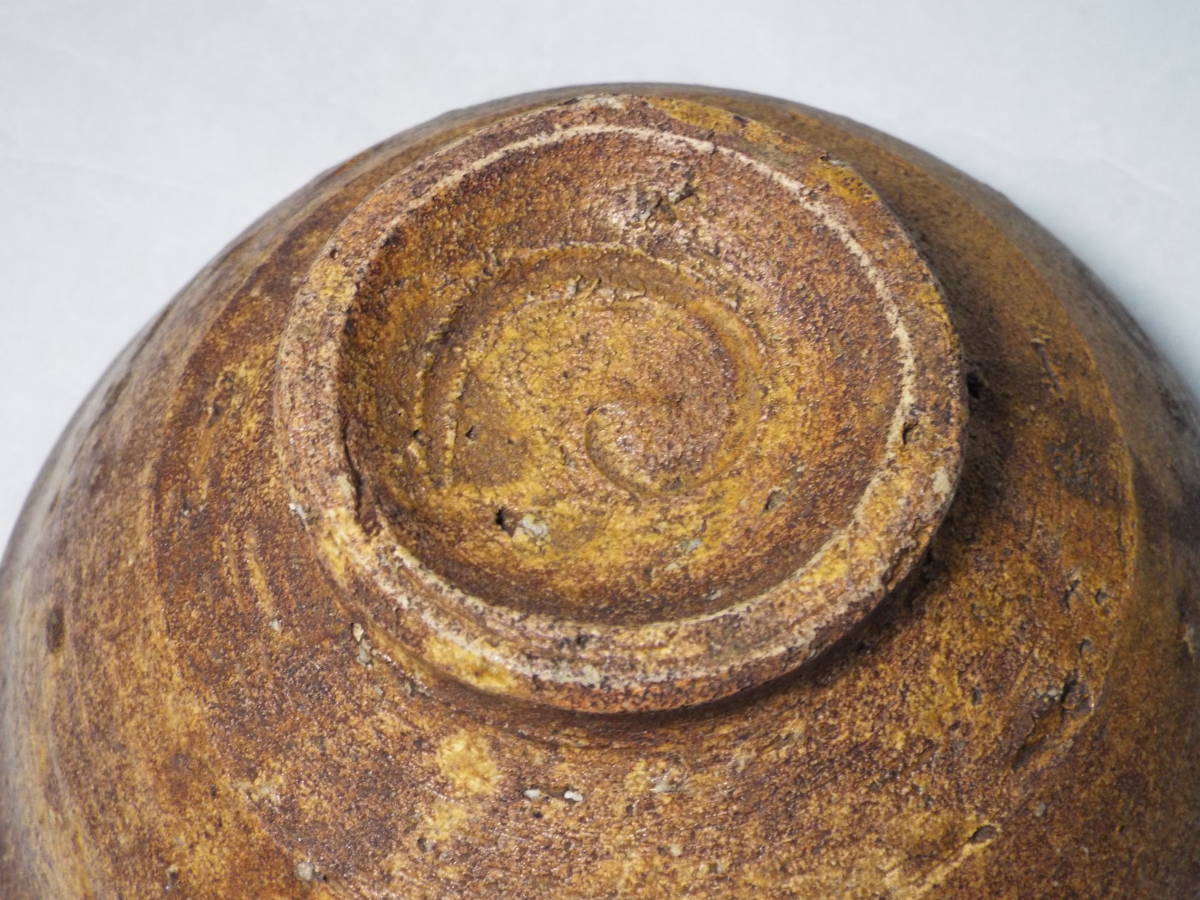 侘びた景色の黄伊羅保茶碗 17世紀李朝時代中期 鈴木