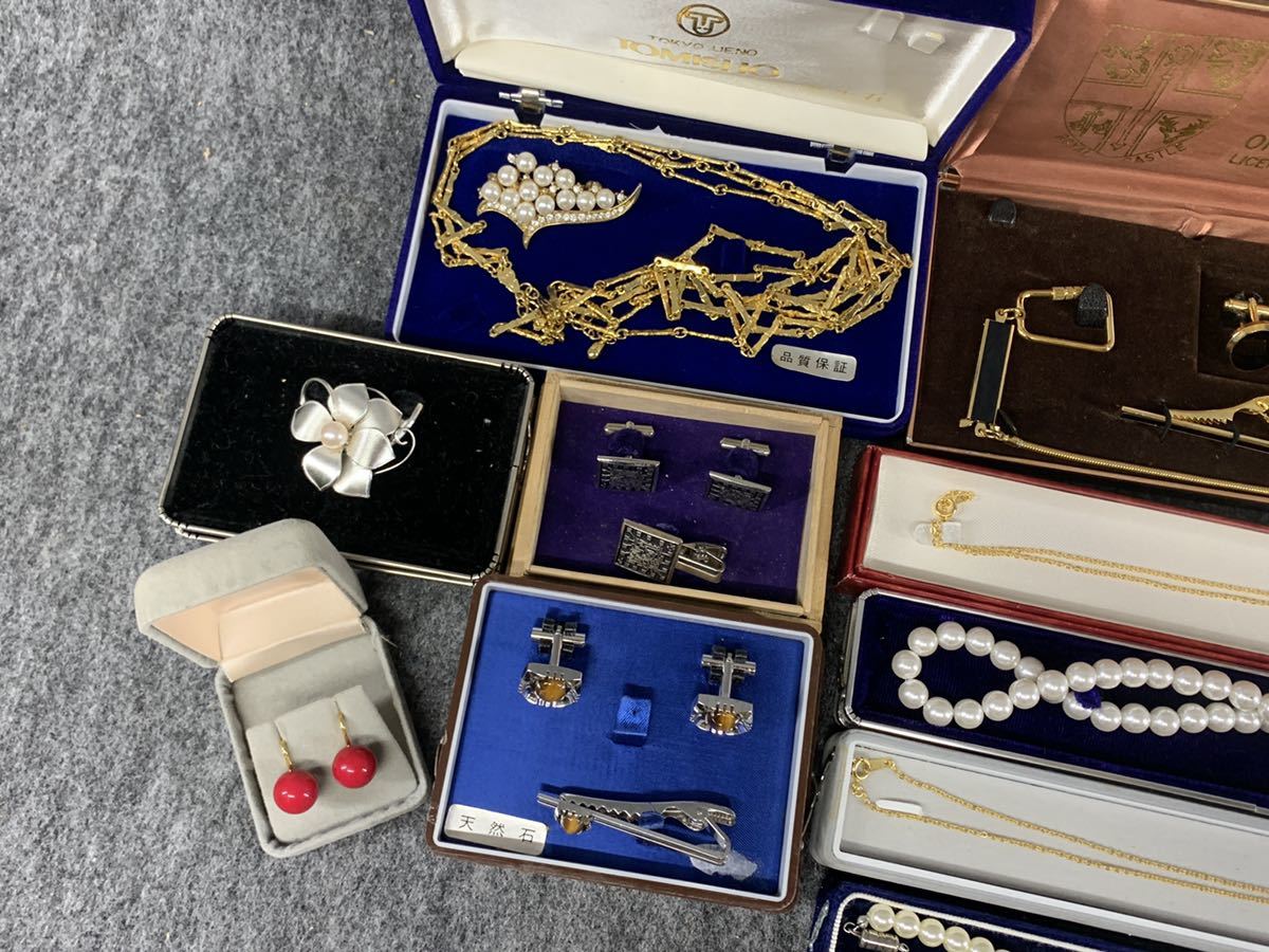 遺品整理 指輪 ネックレス イヤリング ブローチ カフス アクセサリー 大量セット 遺品整理 ネックレス リング 指輪 ブローチ