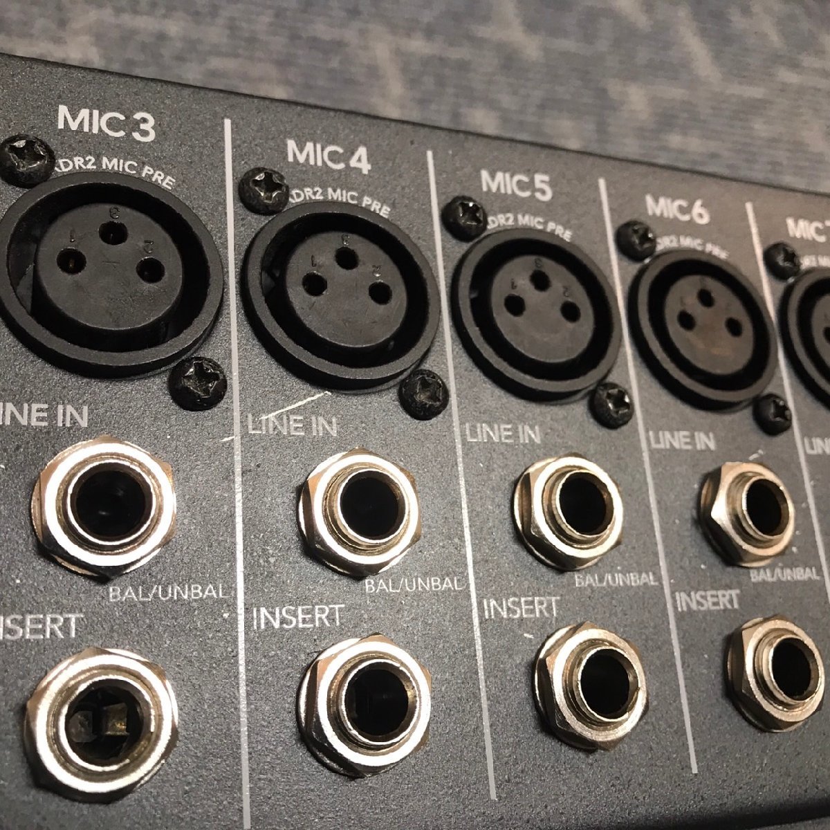 Mackie 1642-vlz3 マッキー 16chアナログミキサー 中古品 ser no