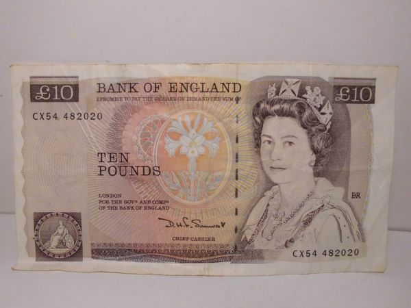 □イギリス紙幣 75ポンド分 50ポンド1枚、10ポンド2枚、5ポンド