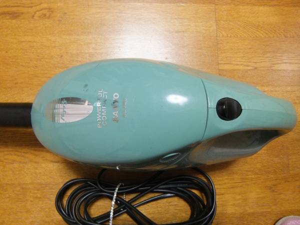 美品SANYOパワフルコンパクト掃除機サンヨーSC-H26紙パック付(掃除機