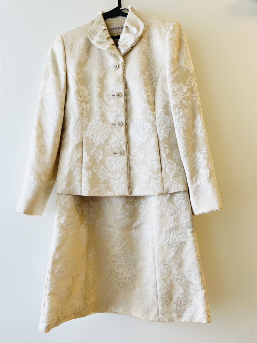 ★新品未使用美品★高島屋購入★定価56300円S7号入学式卒業式結婚式ホワイト白スーツ