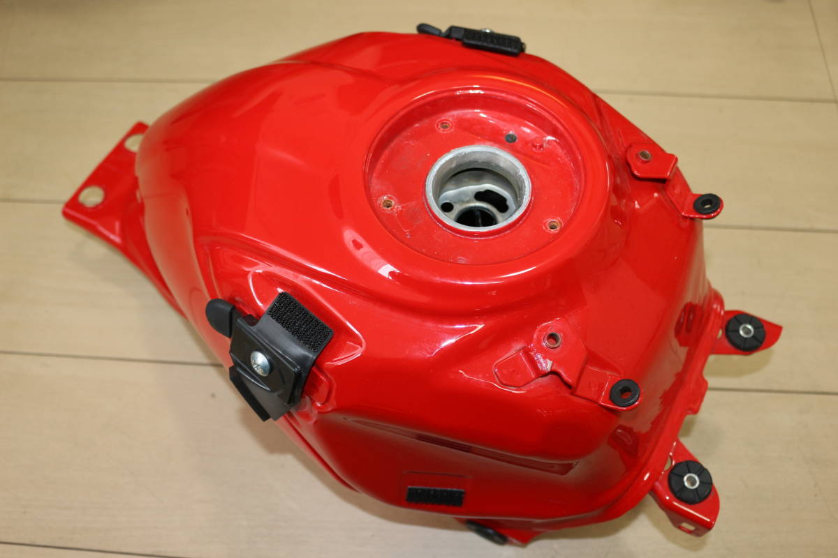 SUZUKI GSX-R125 DL33B 純正 ノーマル 燃料タンク ガソリンタンク