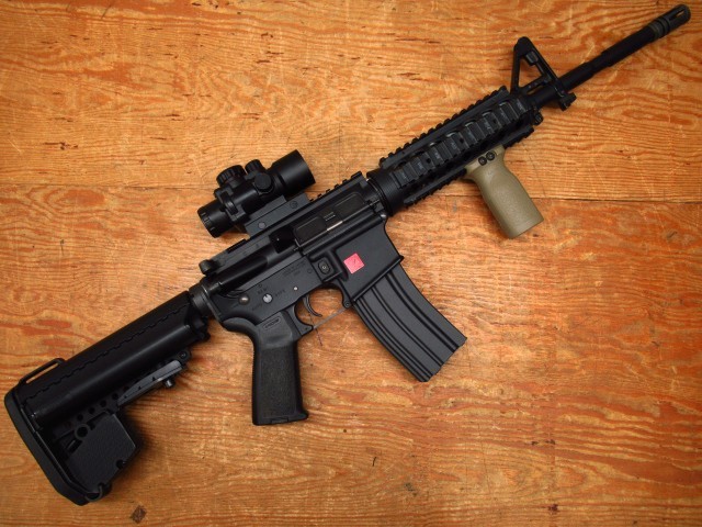 東京マルイ M4A1 CARBINE 電動ガン CAL.5.56MM サイト付属 カスタム品