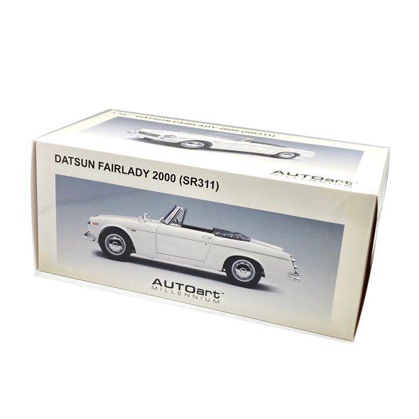 AUTOart 1&frasl;18 オートアート ☆ ランボルギーニ 中古 美品★AUTOart/オートアート 1/18 DATSUN FAIRLADY 2000/ダットサン フェアレディ2000