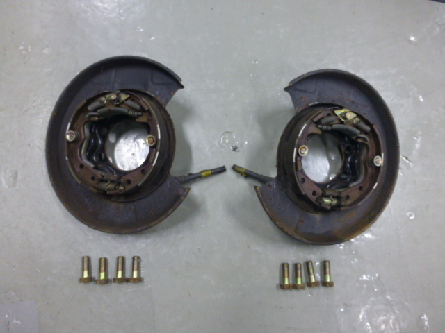 安い，定番 C35 ローレル インナードラム インドラ サイドブレーキ 一式 シルビア ローレル C34 S15 S14 S13 PS13180SX ER34 Z32 R32 R33 ECR33(日産用)｜売買されたオークション情報、yahooの商品情報をアーカイブ公開 その他