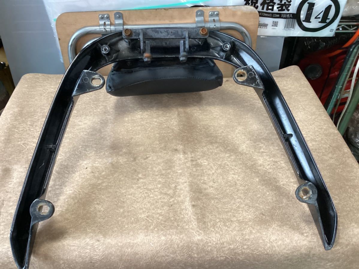シグナスZ　シグナス125Z　LYMTJAA ジャンク　バックレスト　手作り　補修用　塗装用　写真で分かる方　訳あり シグナスZ LYMTJAA - リアホイール セール，低価 公式通販