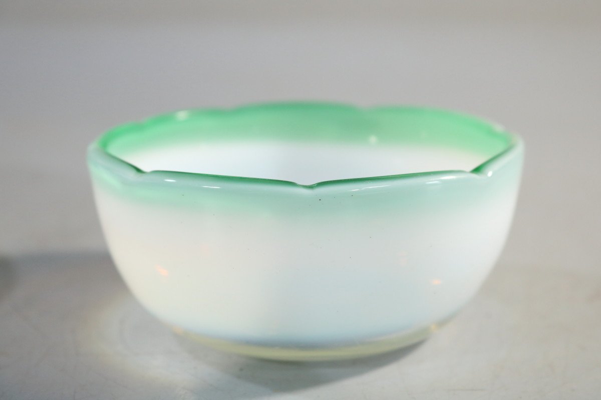 E870 氷コップ2点/二色/緑/乳白色/ガラスコップ/アンティーク器/昭和