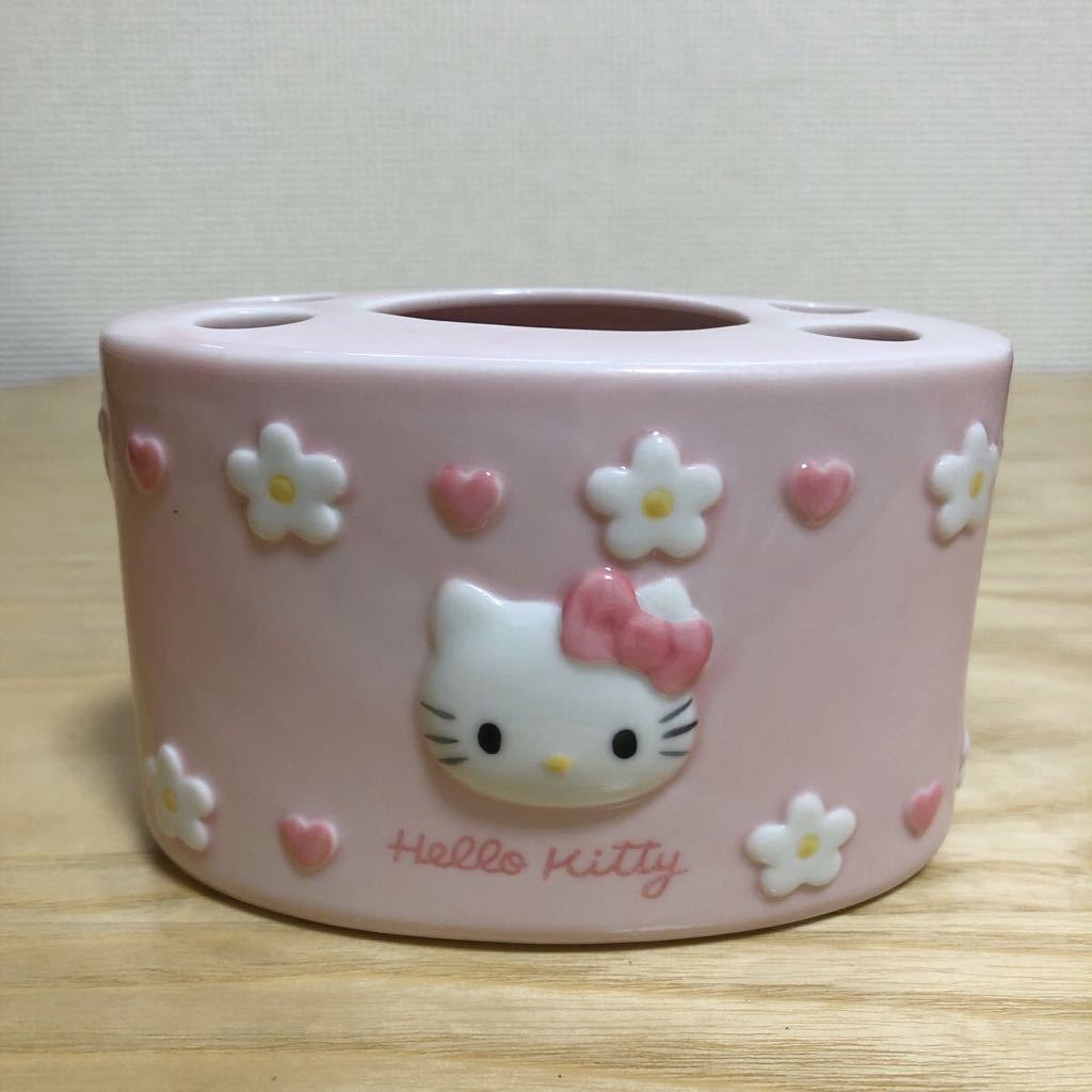 100%新品，送料無料 ハローキティ 歯ブラシホルダー 歯ブラシスタンド 歯磨き粉立て 陶器製 お花柄 バスグッズ お風呂 1996年 レトロ サンリオ(ハローキティ)｜売買されたオークション情報、yahooの商品情報をア ハローキティ
