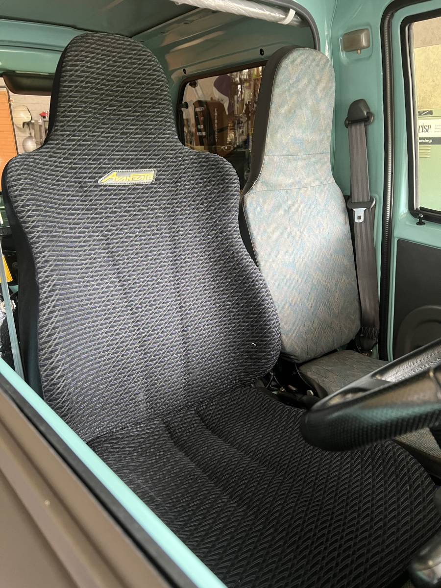 ミゼットII ダイハツ カーゴR 0 Type カーゴ 前期型ダイハツ カーゴDタイプ&frasl;カーゴRタイプ 概要解説 LV－N362a (エメラルドグリーン) 1 LV－N362b オプション装着車(黄) カーゴＤタイプ 同じクルマ6台目でたどり着いた“理想の1台”。2001年式ダイハツ