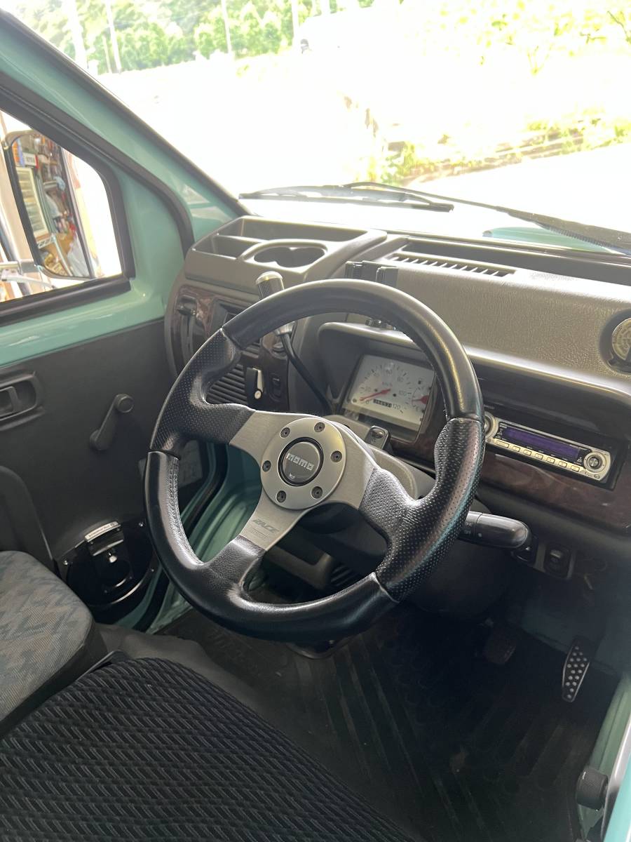 ミゼットII ダイハツ カーゴR 0 Type カーゴ 前期型ダイハツ カーゴDタイプ&frasl;カーゴRタイプ 概要解説 LV－N362a (エメラルドグリーン) 1 LV－N362b オプション装着車(黄) カーゴＤタイプ 同じクルマ6台目でたどり着いた“理想の1台”。2001年式ダイハツ