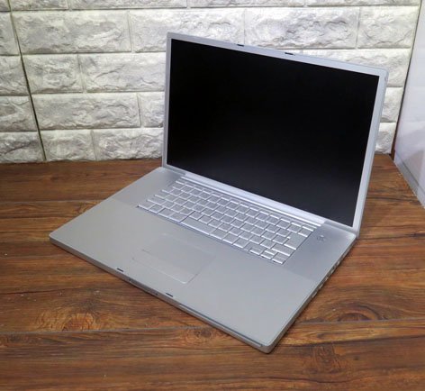 ☆≪ジャンク品≫PowerBook17 G4-1.67G/2G 難有[t22082904