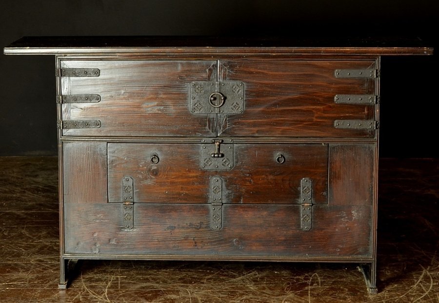 蔵c9096】李朝家具 小さめ モリジャン 書棚 バンダジ 箪笥(アジア