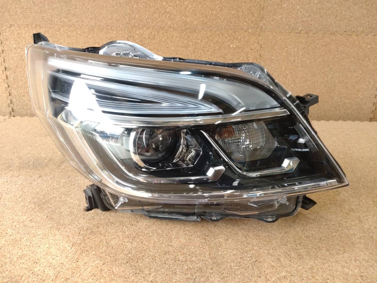 良品】日産 デイズルークス B21A 後期 右ヘッドライト LED KOITO