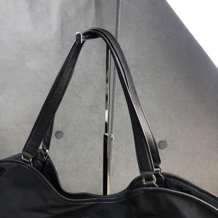 トリーバーチ ナイロン トートバッグ デカロゴ 黒 ブラック トートバッグ ナイロン トリーバーチ ファッションファッション 極美品 手提げ