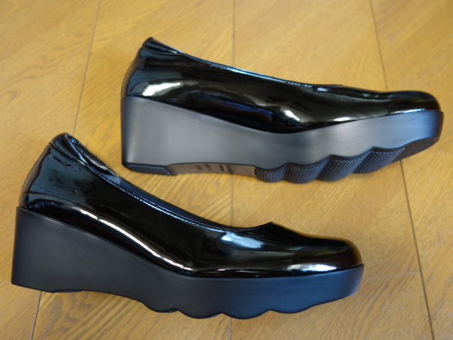 ◎Hills Avenue ヒルズアベニュー★パンプス★24.5ｃｍ★黒エナメル★7801 パンプス 本革 黒パンプス 星柄 ヒルズアヴェニュー レザー軽量