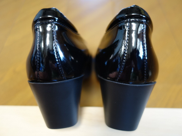 ◎Hills Avenue ヒルズアベニュー★パンプス★24.5ｃｍ★黒エナメル★7801 パンプス 本革 黒パンプス 星柄 ヒルズアヴェニュー レザー軽量