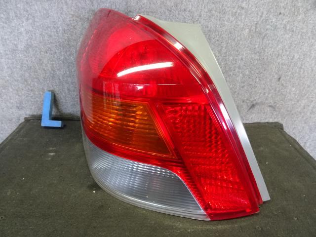ヴィッツ DBA-SCP90 左テールランプ 2SZ-FE 1E7 81560-52630 2205