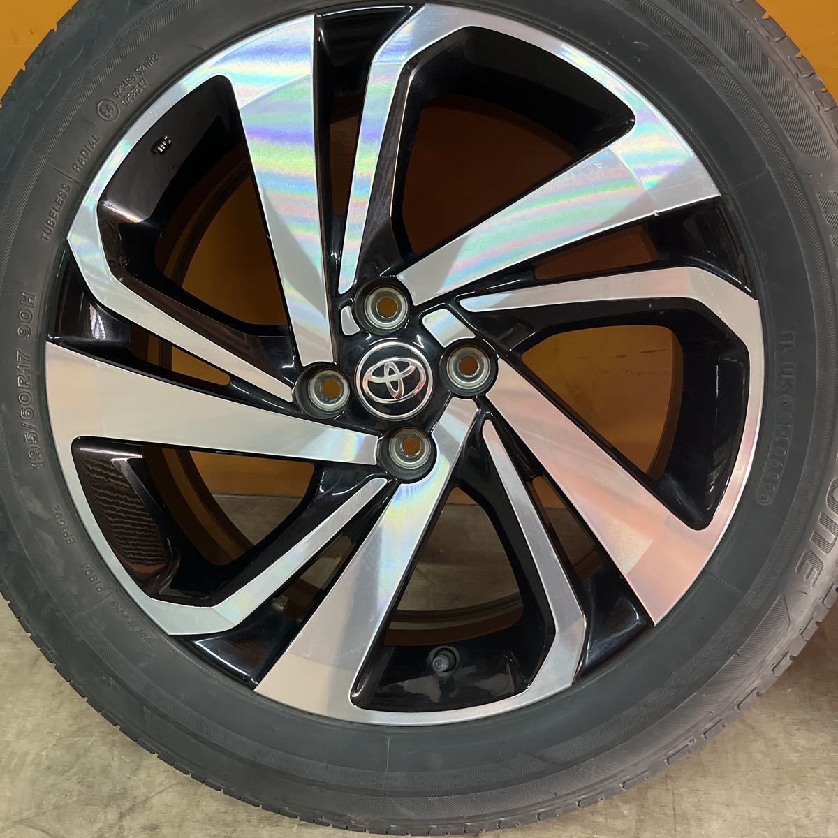 トヨタ 純正 ライズ RIZE 195/60R17 2本 ロッキー(ラジアルタイヤ 