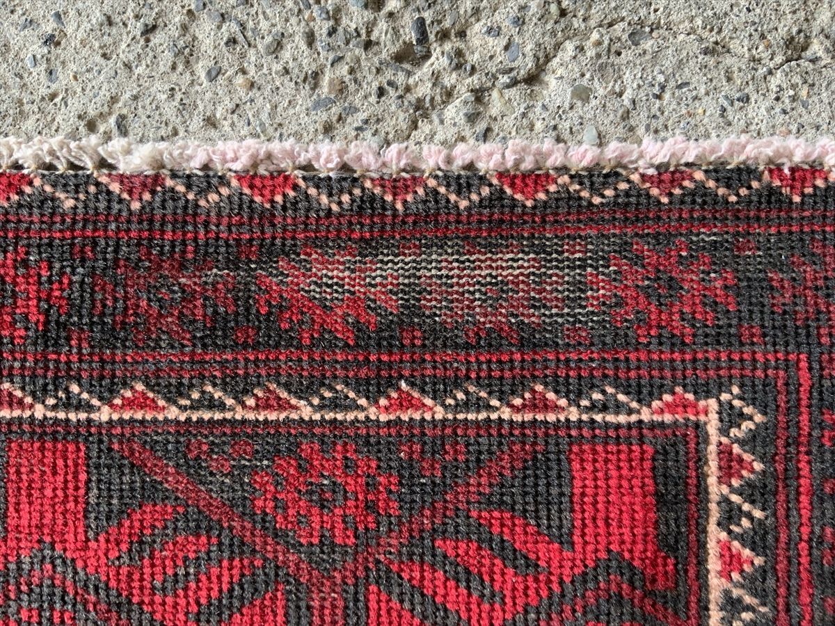ペルシャ絨毯 マシュハドSATHI RUGS 手織り絨毯専門店