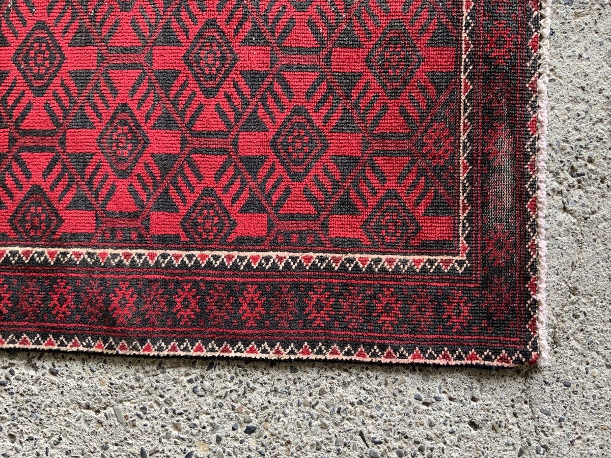 ペルシャ絨毯 マシュハドSATHI RUGS 手織り絨毯専門店