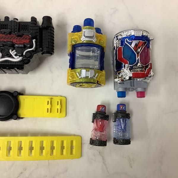 HOT，人気SALE 1円～ 仮面ライダービルド DXビルドドライバー、DXジーニアスフルボトル 他