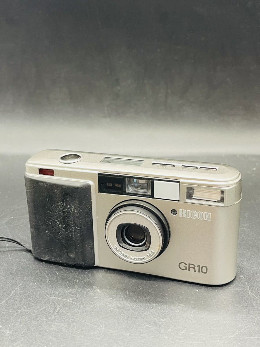 RICOH GR10 - リコー フィルムカメラ 中古(リコー) GR-10 シルバー